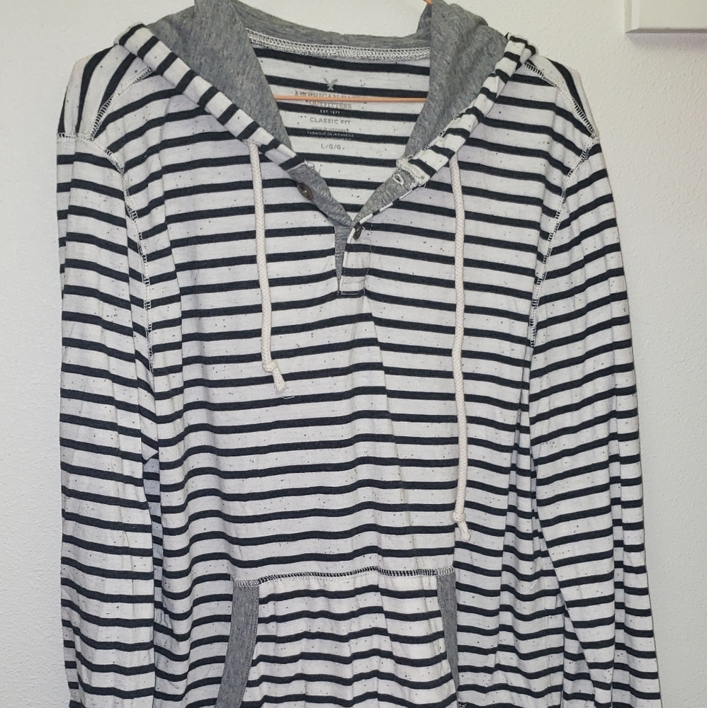 American Eagle sweatshirt
